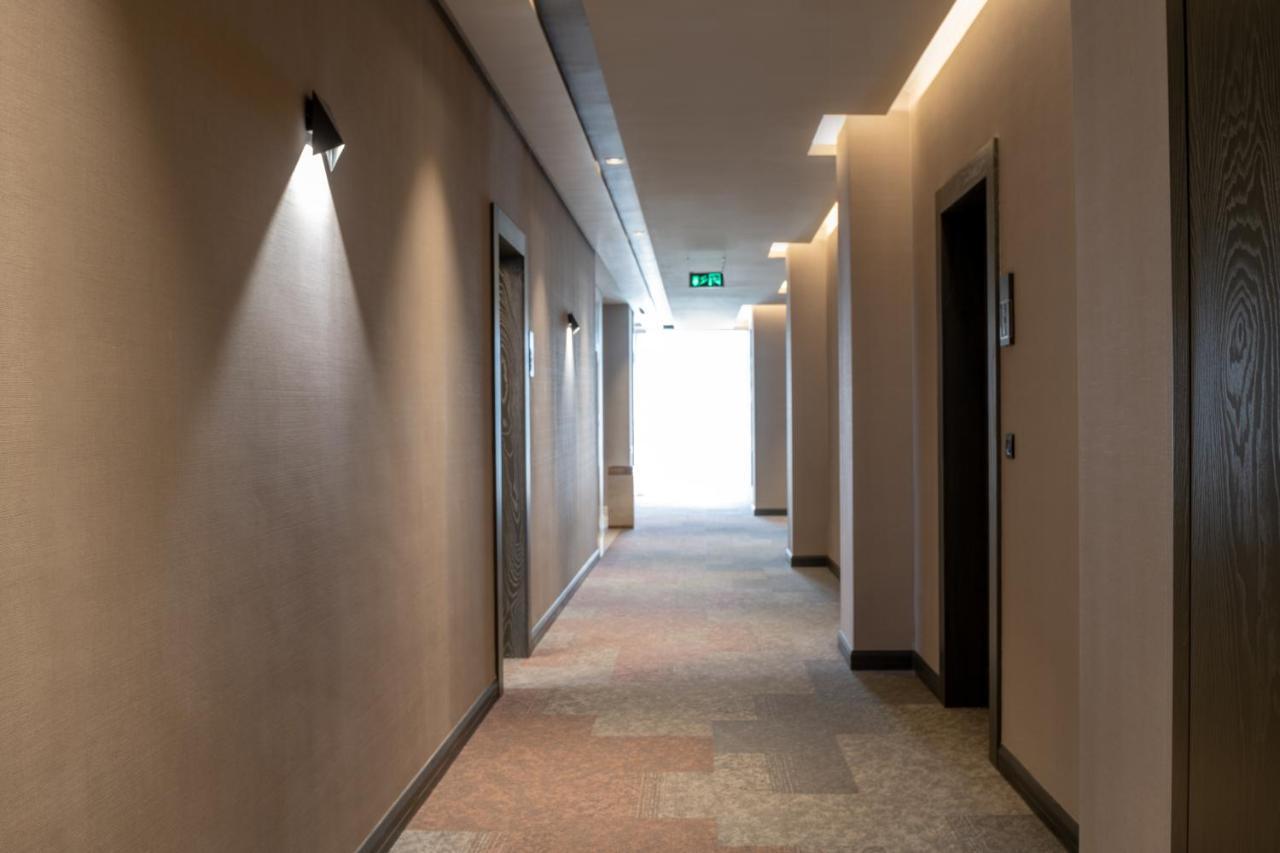 Sphera By Stellar Hotels, エレバン エクステリア 写真